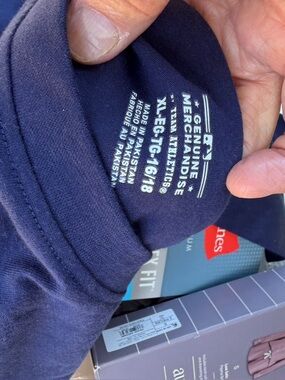 Genuine Merchandise Navy Yankees 99 blue T-shirt, size XL new with tags